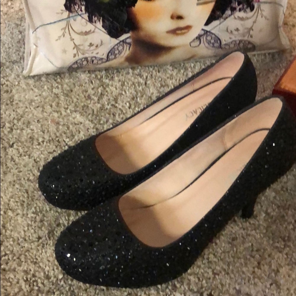 Heels never worn